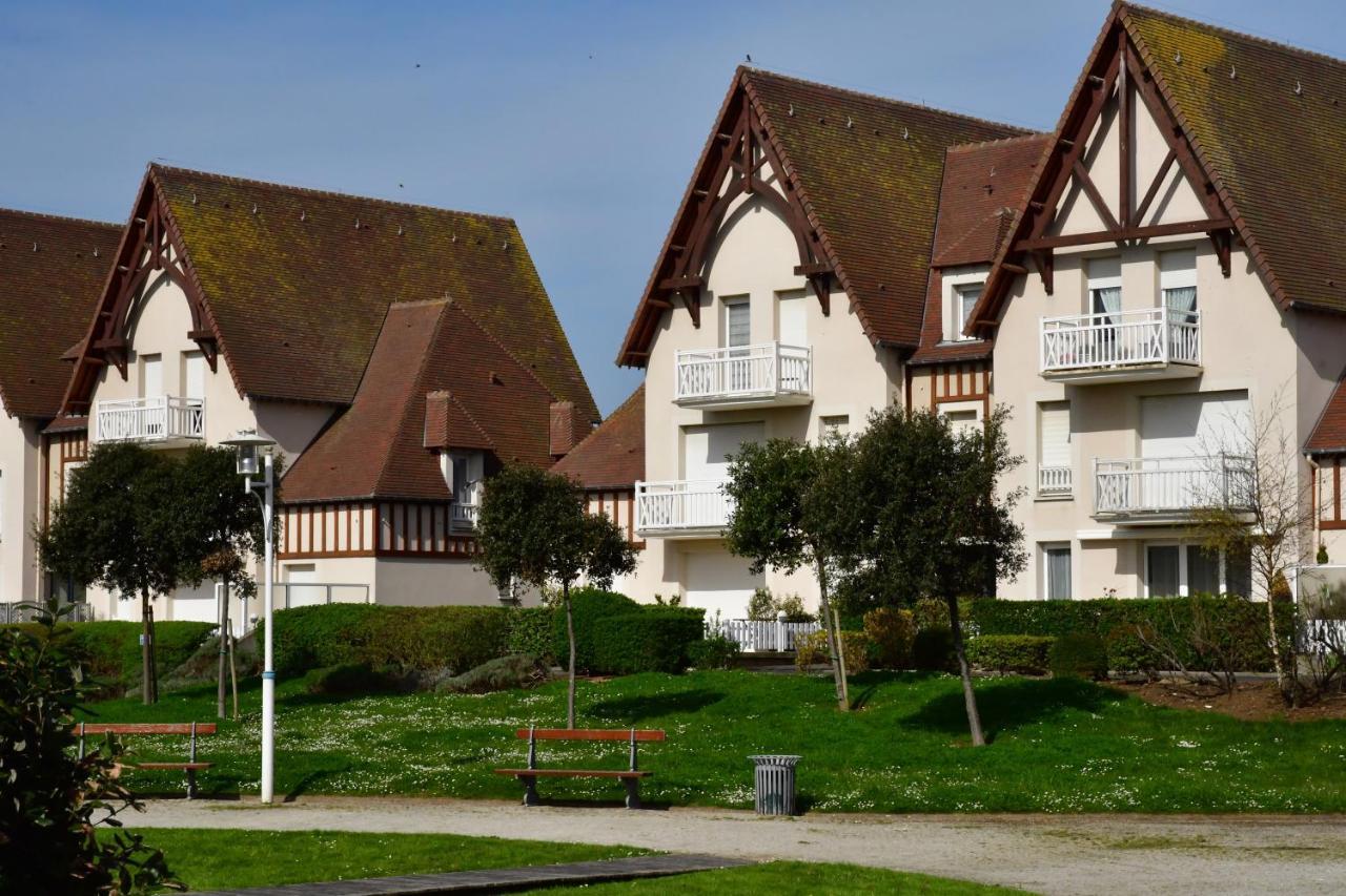 Appartement Vue Mer Et Marina, Loggia - Parking Courseulles-sur-Mer Kültér fotó
