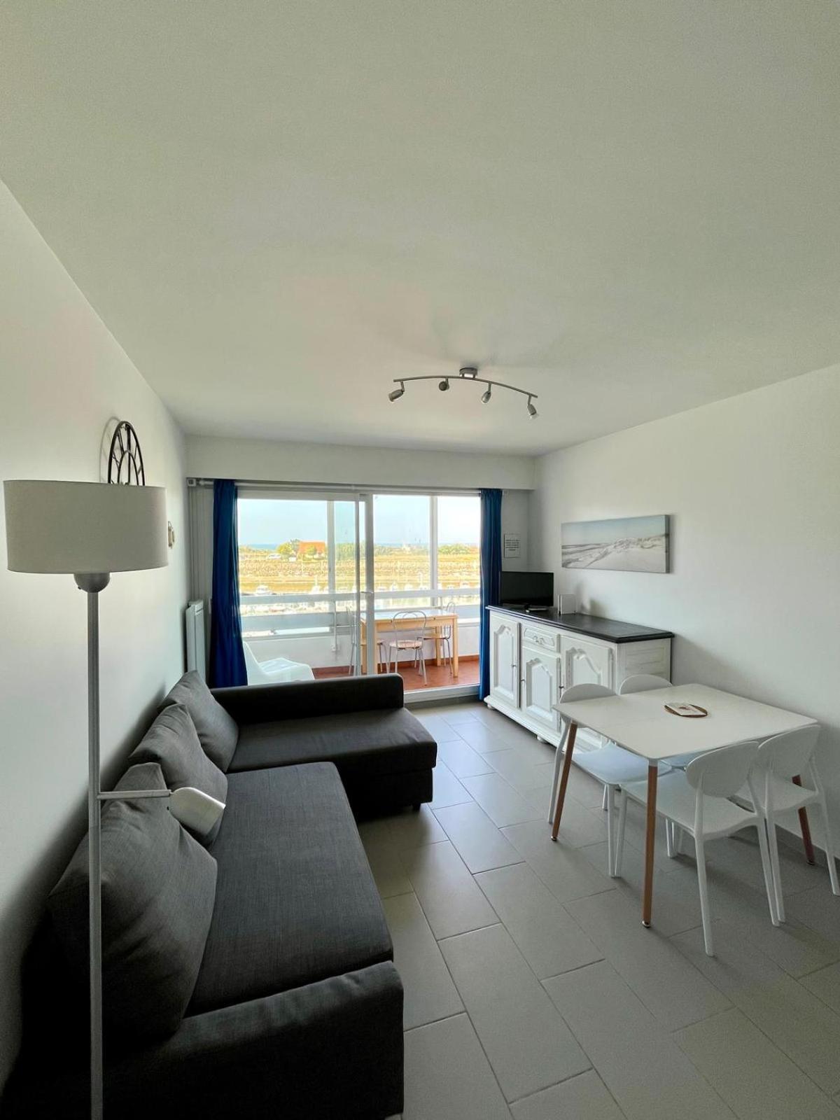Appartement Vue Mer Et Marina, Loggia - Parking Courseulles-sur-Mer Kültér fotó